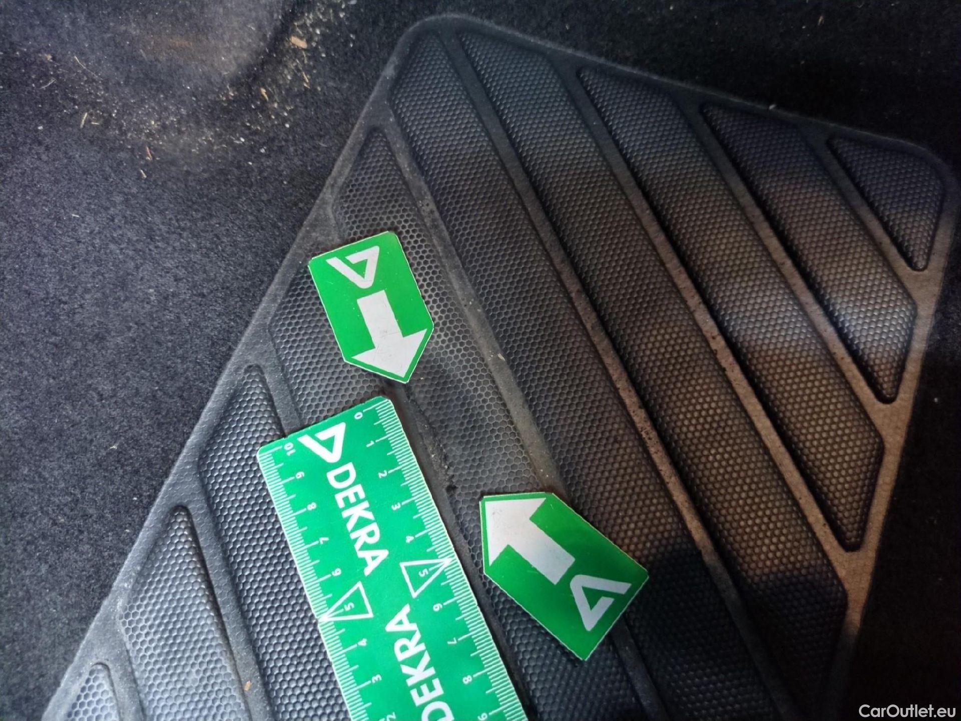  Peugeot  3008  Active Pack 1.5 HDi 130CV BVM6 E6d #1