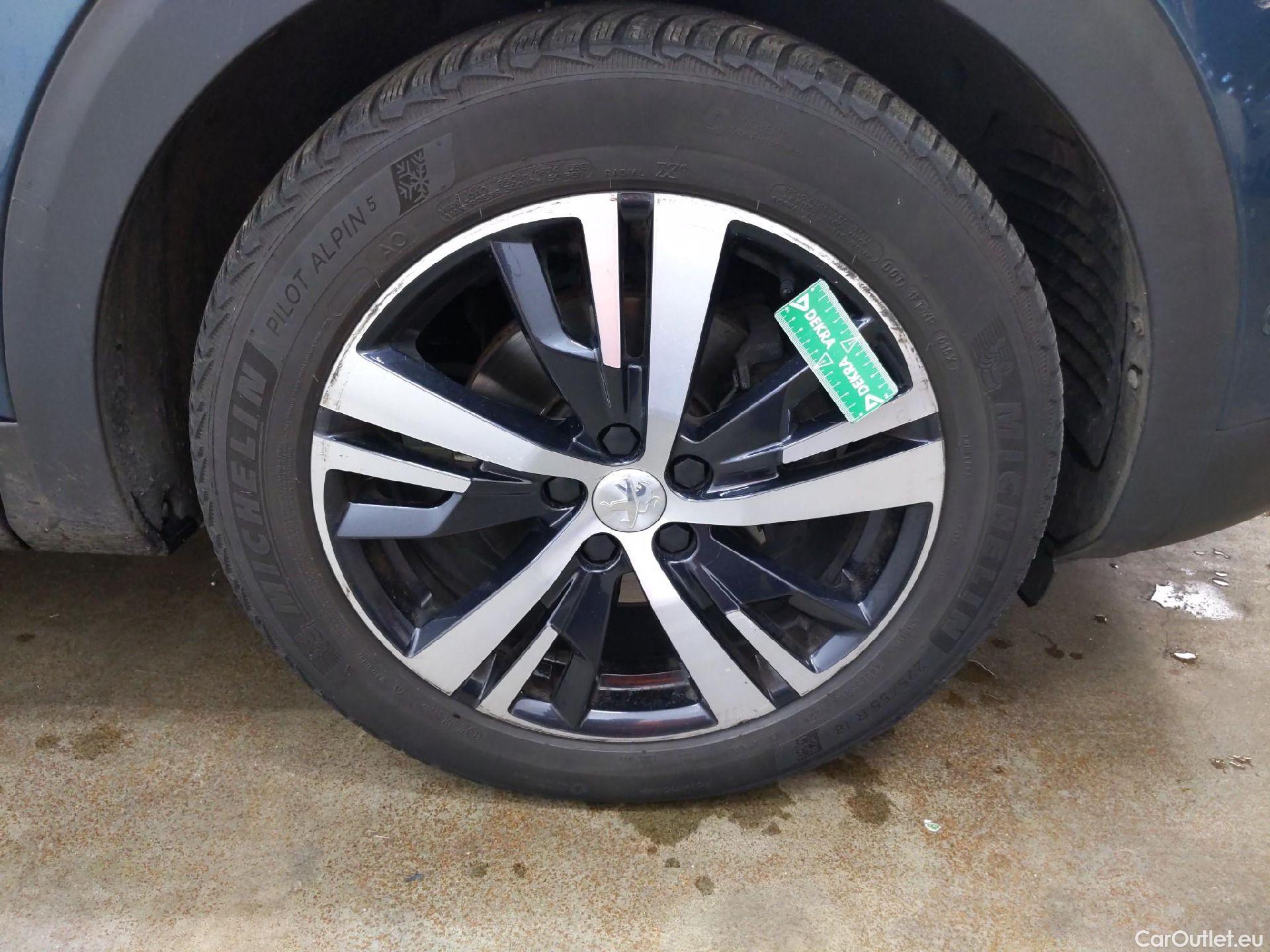  Peugeot  5008  Allure Business 1.5 HDi 130CV BVM6 7 Sieges E6dT #45