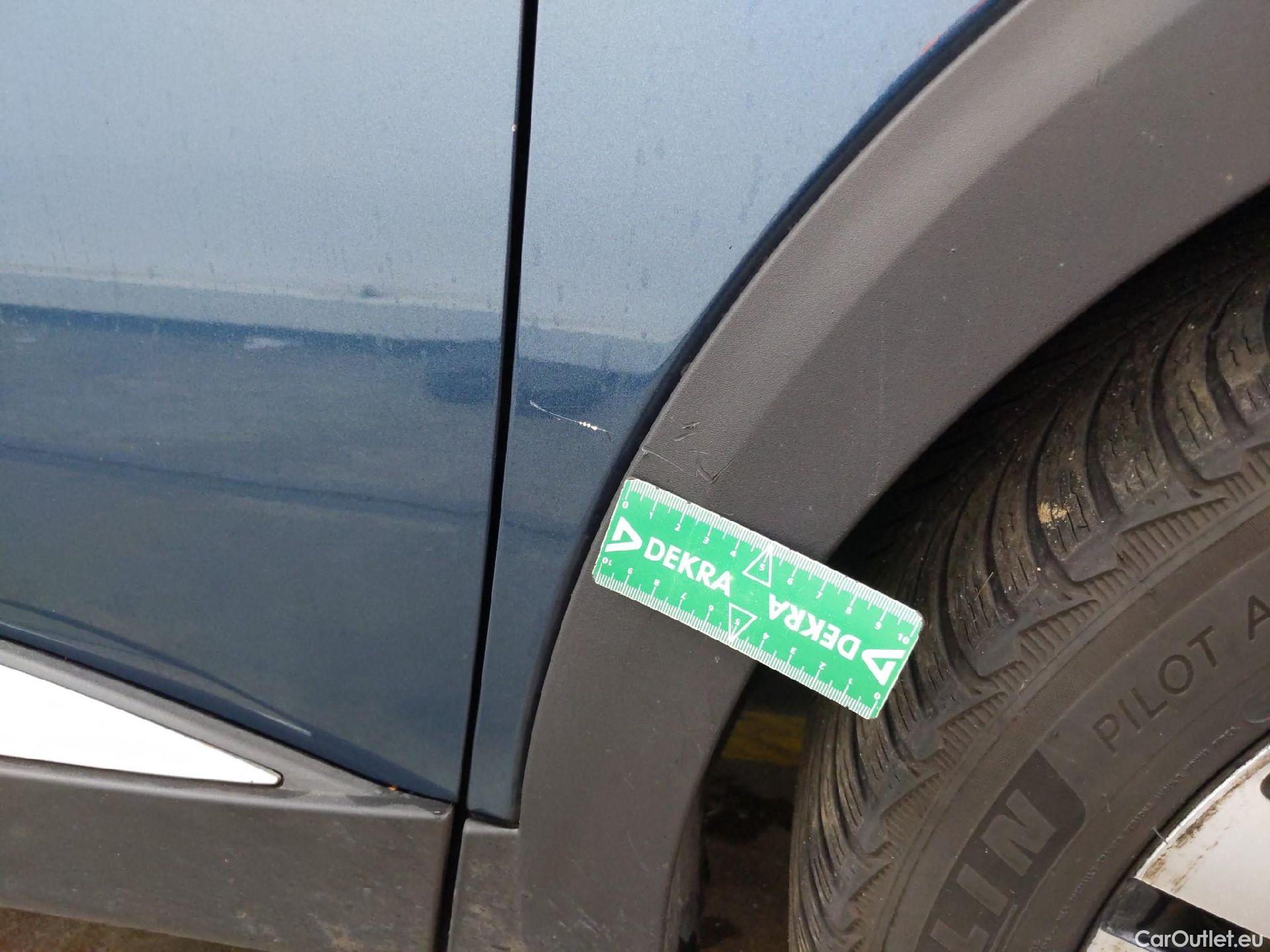  Peugeot  5008  Allure Business 1.5 HDi 130CV BVM6 7 Sieges E6dT #42