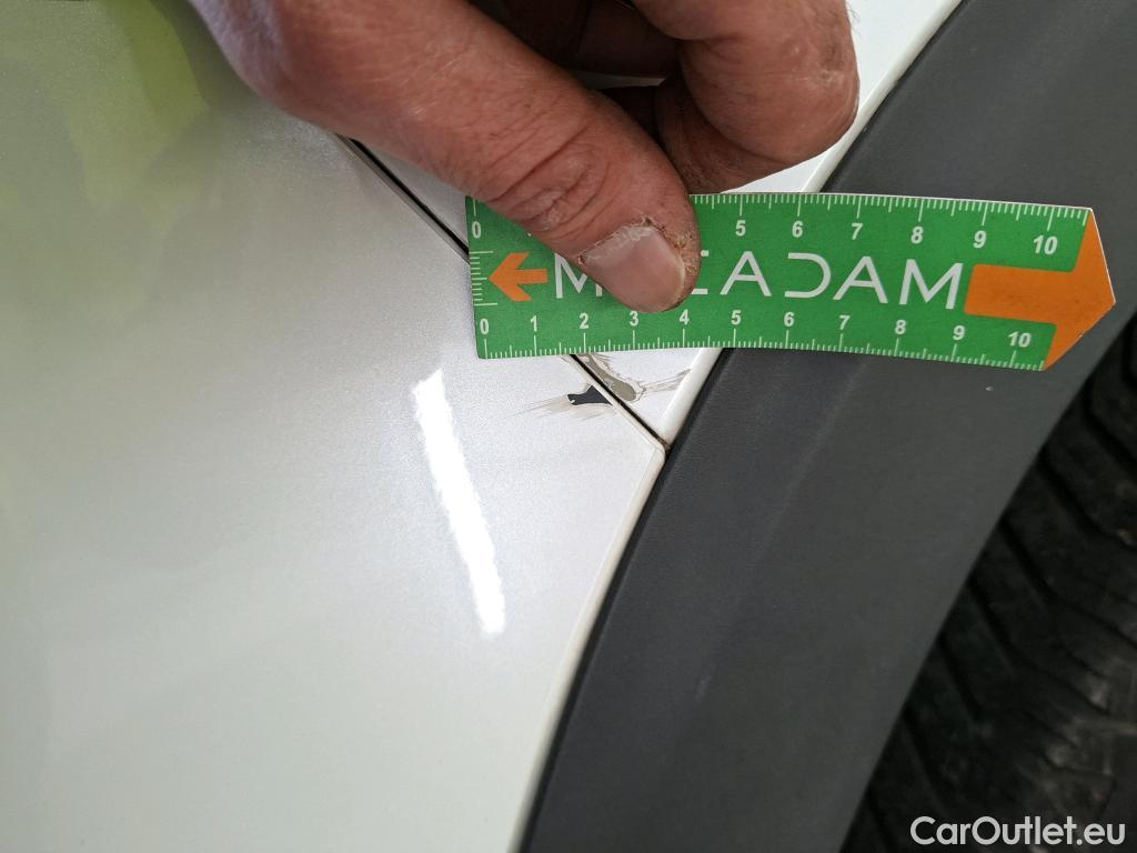  Peugeot  5008  Active Pack 1.5 HDi 130CV BVM6 7 Sieges E6d #28