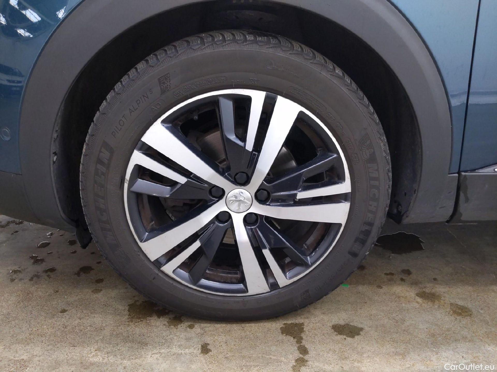  Peugeot  5008  Allure Business 1.5 HDi 130CV BVM6 7 Sieges E6dT #16