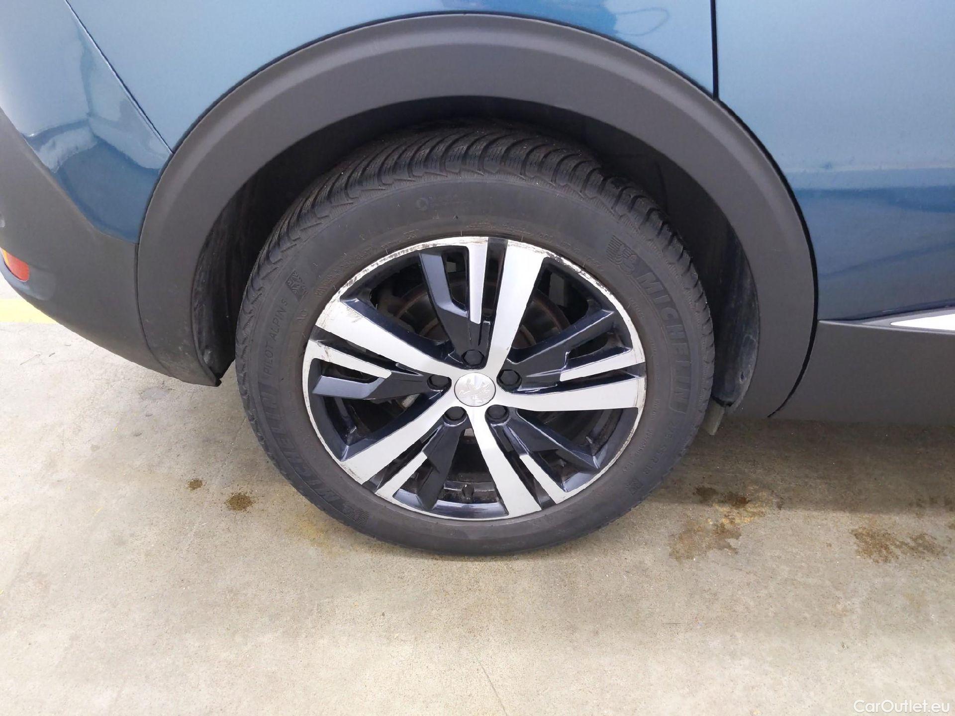  Peugeot  5008  Allure Business 1.5 HDi 130CV BVM6 7 Sieges E6dT #19