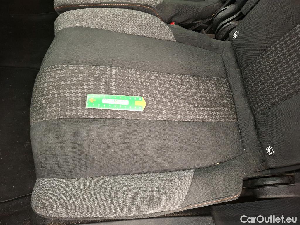  Peugeot  5008 PEUGEOT  2016 5P SUV Puretech 130 ACCESS #83