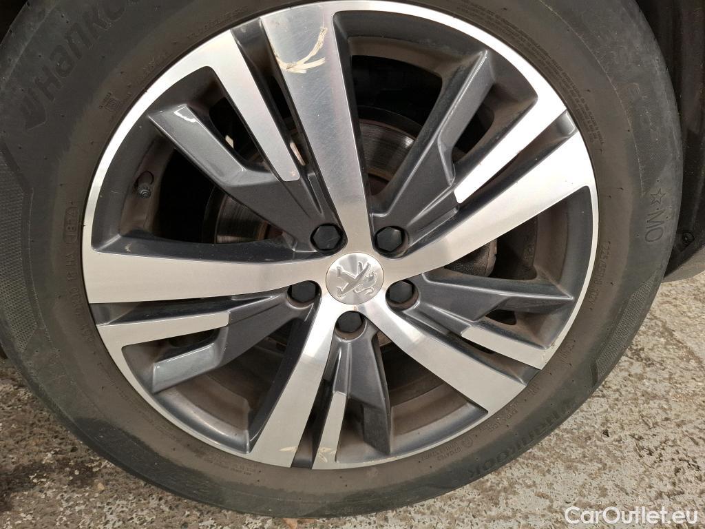  Peugeot  5008  Allure Pack 1.5 HDi 130CV BVA8 7 Sieges E6d #9