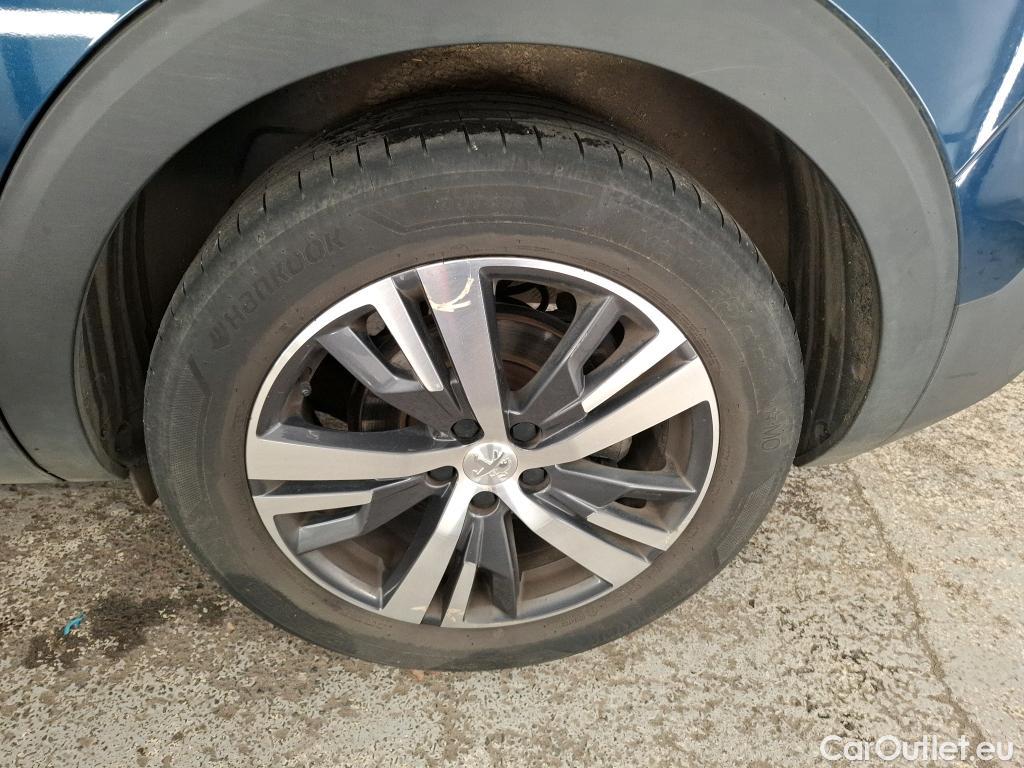  Peugeot  5008  Allure Pack 1.5 HDi 130CV BVA8 7 Sieges E6d #8