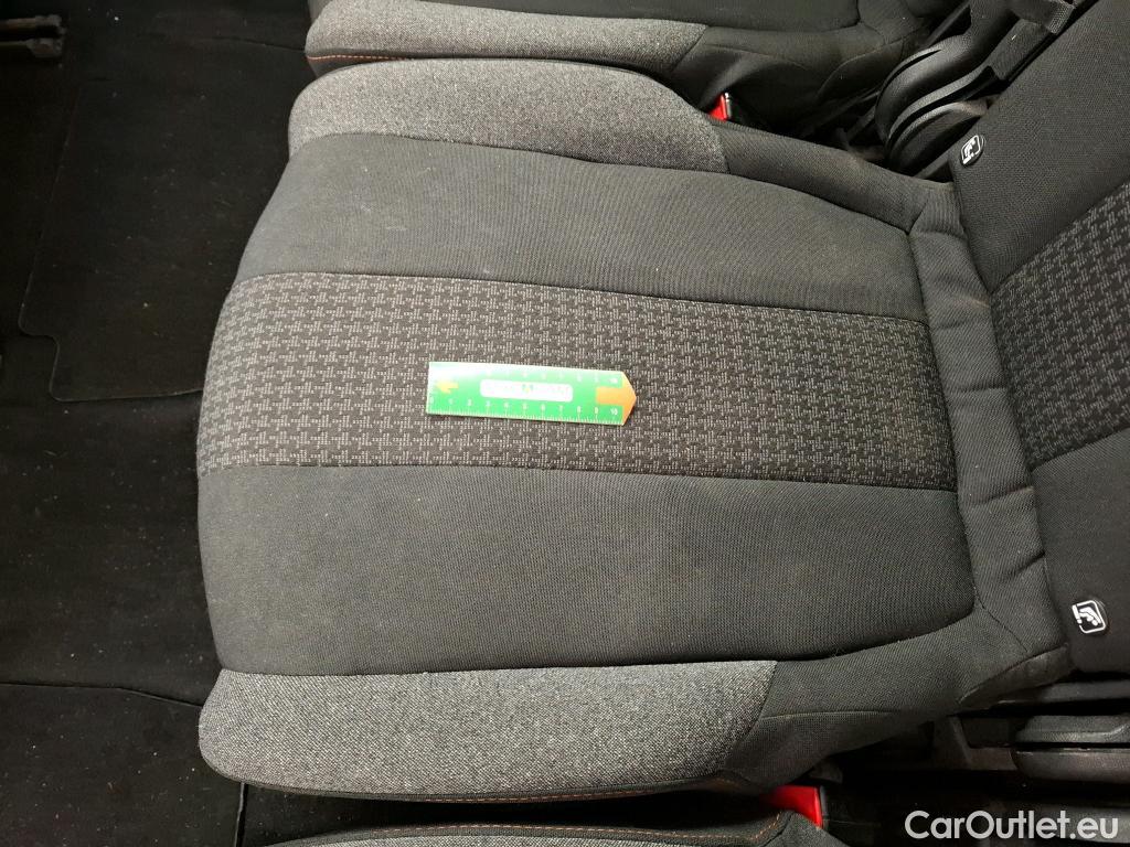  Peugeot  5008 PEUGEOT  2016 5P SUV Puretech 130 ACCESS #84