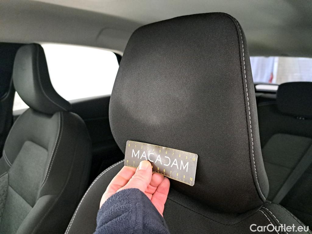  Renault  Captur  II Evolution 1.6 E-TECH Hybrid 145CV BVA6 E6d #19