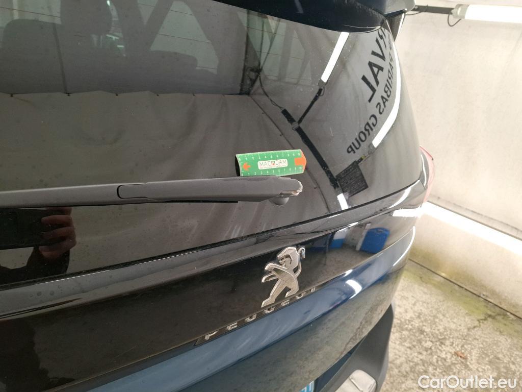  Peugeot  5008  Allure Pack 1.5 HDi 130CV BVA8 7 Sieges E6d #15