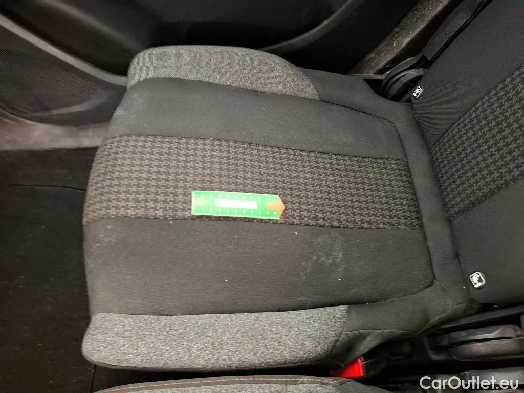  Peugeot  5008 PEUGEOT  2016 5P SUV Puretech 130 ACCESS #85