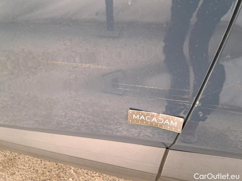  Renault  Captur  II Evolution 1.6 E-TECH Hybrid 145CV BVA6 E6d #24