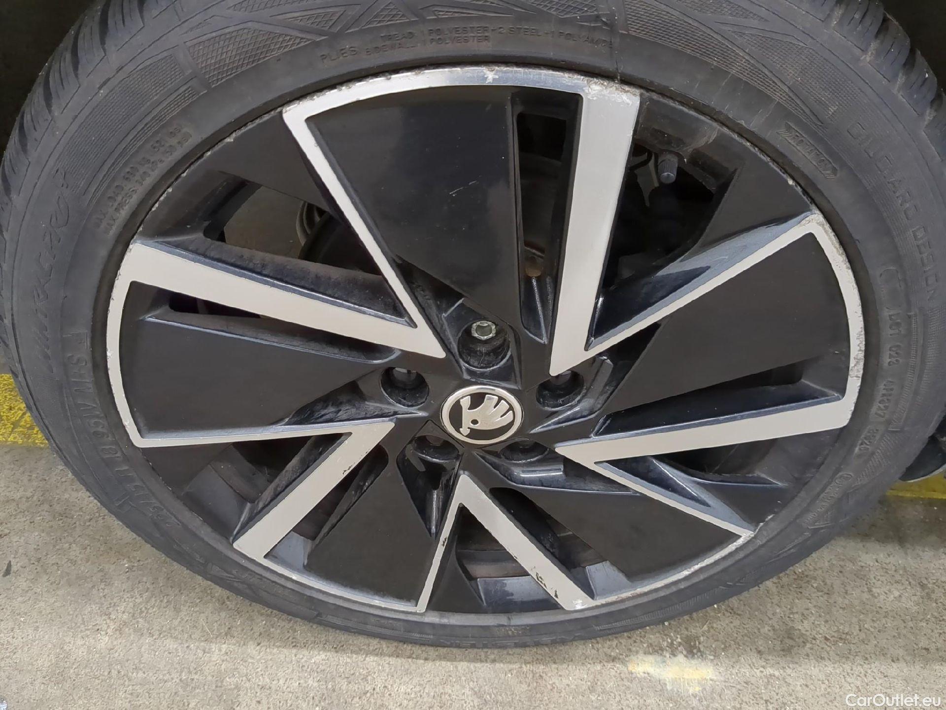  Skoda  Octavia SKODA  Combi / 2020 / 5P / Break 1.4 TSI PHEV iV 204 DSG6e Business #11