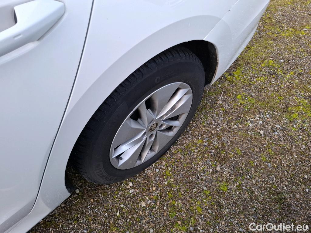  Skoda  Octavia  Berline Business 2.0 TDI 115CV BVM6 E6d #34