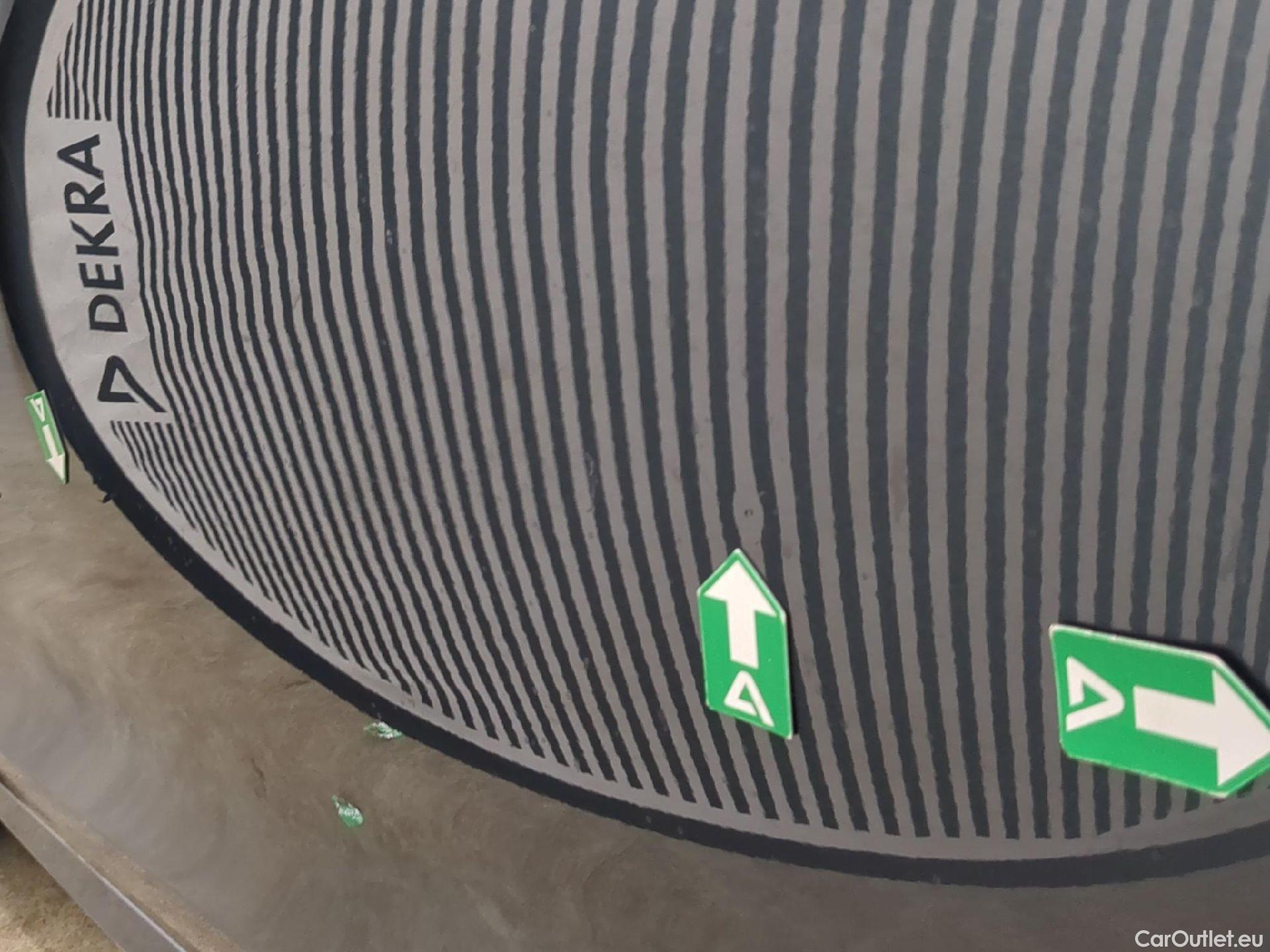  Skoda  Octavia SKODA  Combi / 2020 / 5P / Break 1.4 TSI PHEV iV 204 DSG6e Business #52