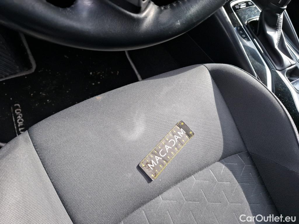  Toyota  Corolla TOYOTA  Touring Sports / 2018 / 5P / Break Hybride 122h Dynamic Business Beyond Zer #30