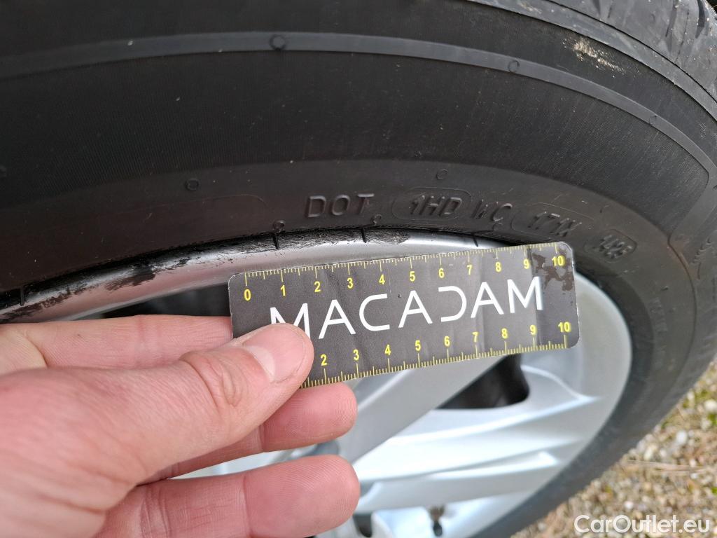  Toyota  Corolla TOYOTA  Touring Sports / 2018 / 5P / Break Hybride 122h Dynamic Business Beyond Zer #33