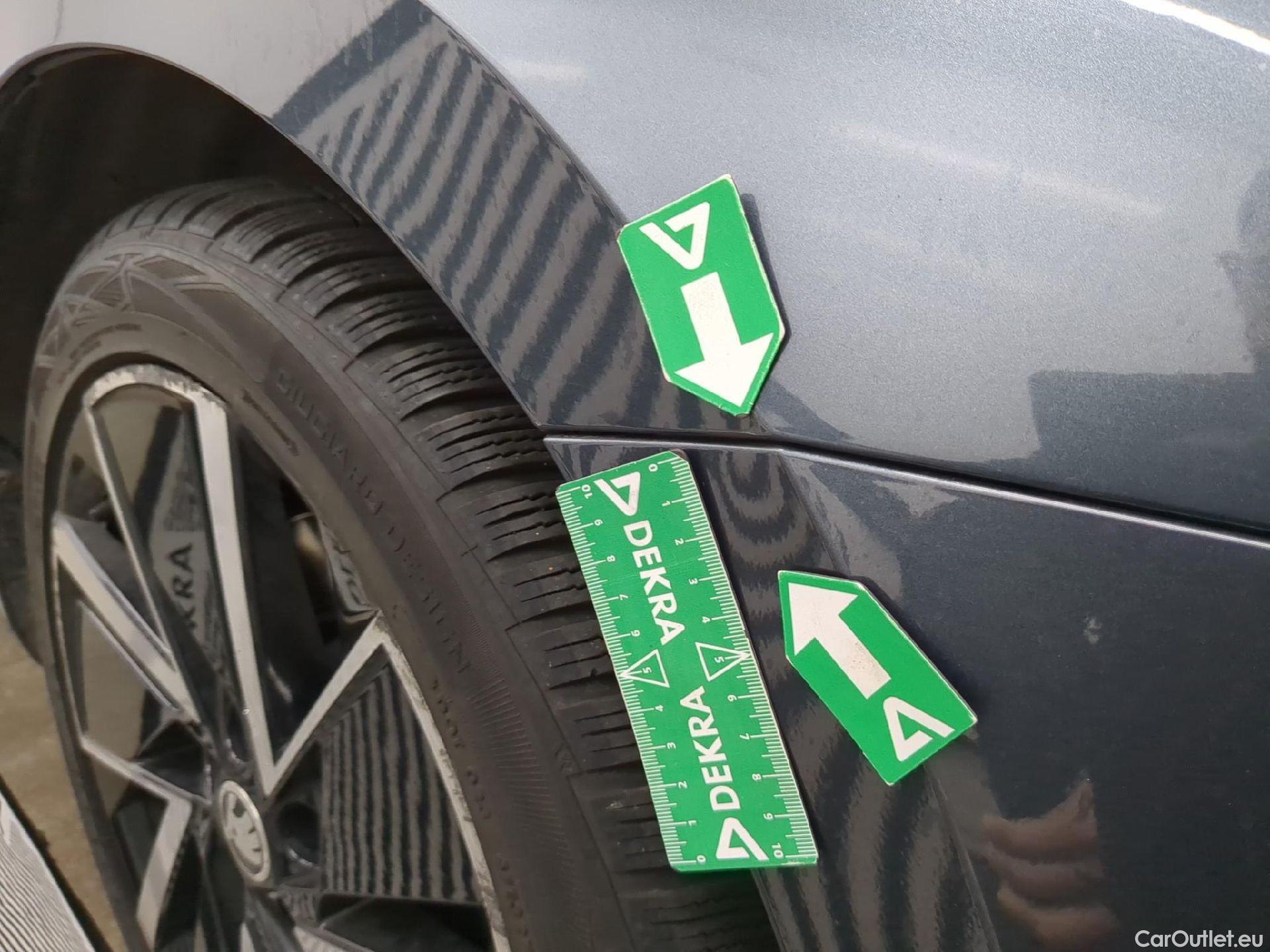  Skoda  Octavia SKODA  Combi / 2020 / 5P / Break 1.4 TSI PHEV iV 204 DSG6e Business #40