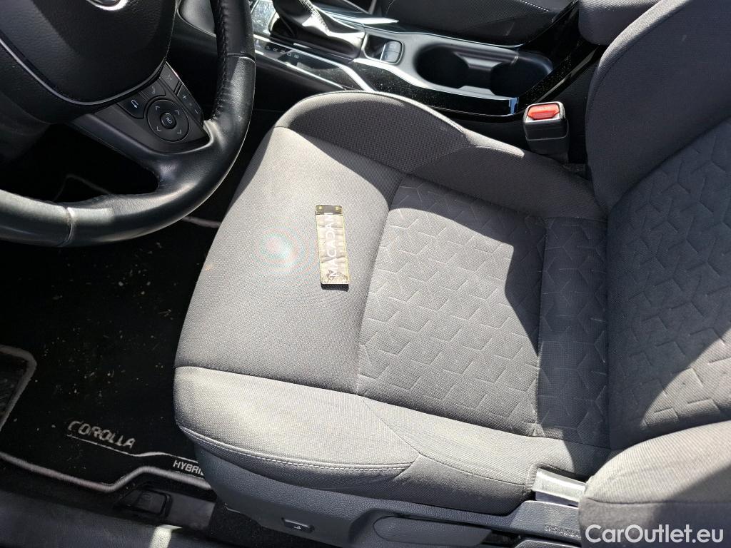  Toyota  Corolla TOYOTA  Touring Sports / 2018 / 5P / Break Hybride 122h Dynamic Business Beyond Zer #29