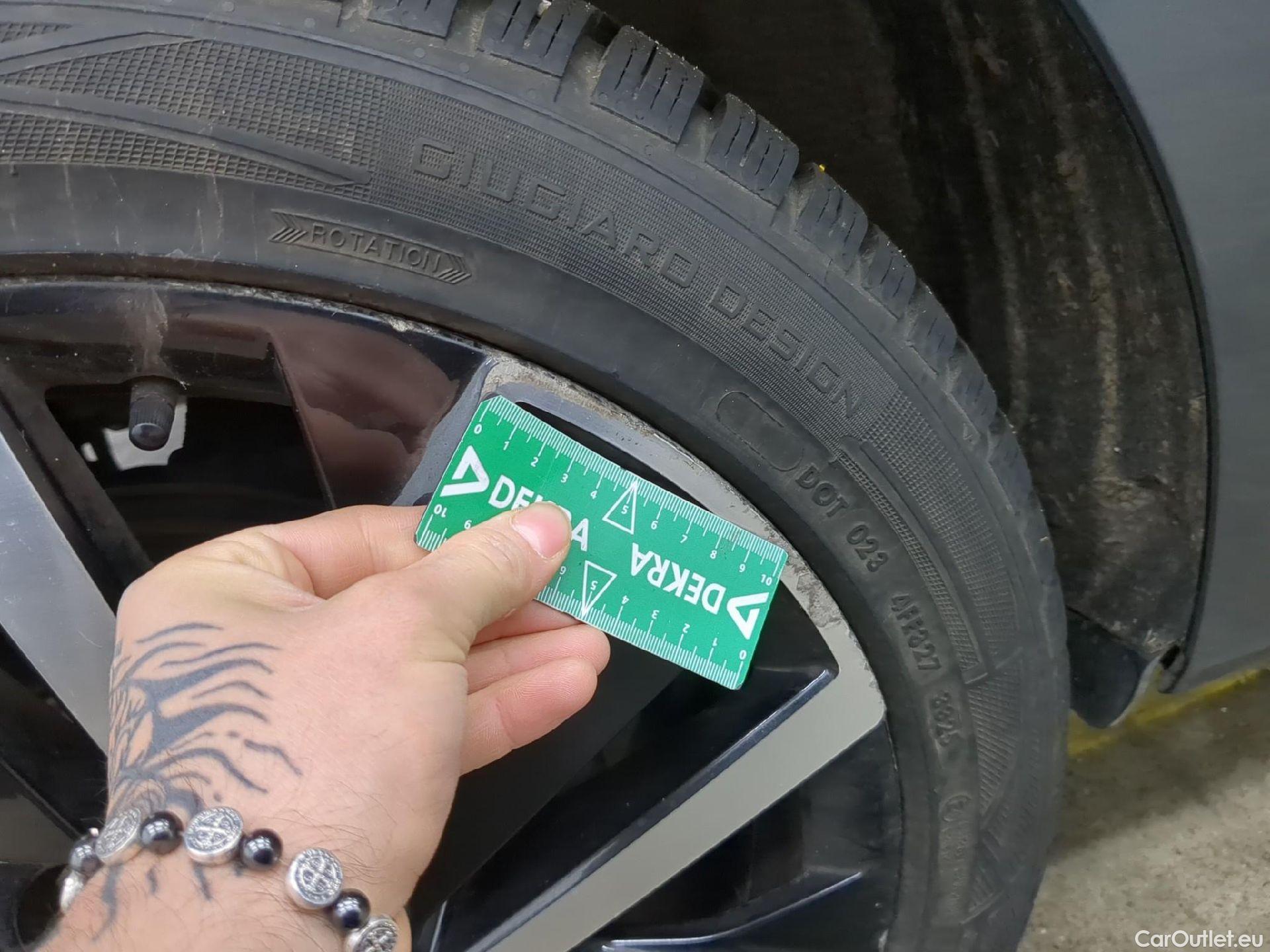  Skoda  Octavia SKODA  Combi / 2020 / 5P / Break 1.4 TSI PHEV iV 204 DSG6e Business #12