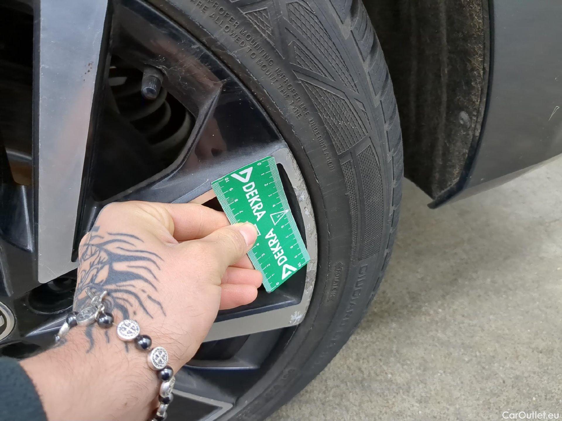  Skoda  Octavia SKODA  Combi / 2020 / 5P / Break 1.4 TSI PHEV iV 204 DSG6e Business #8