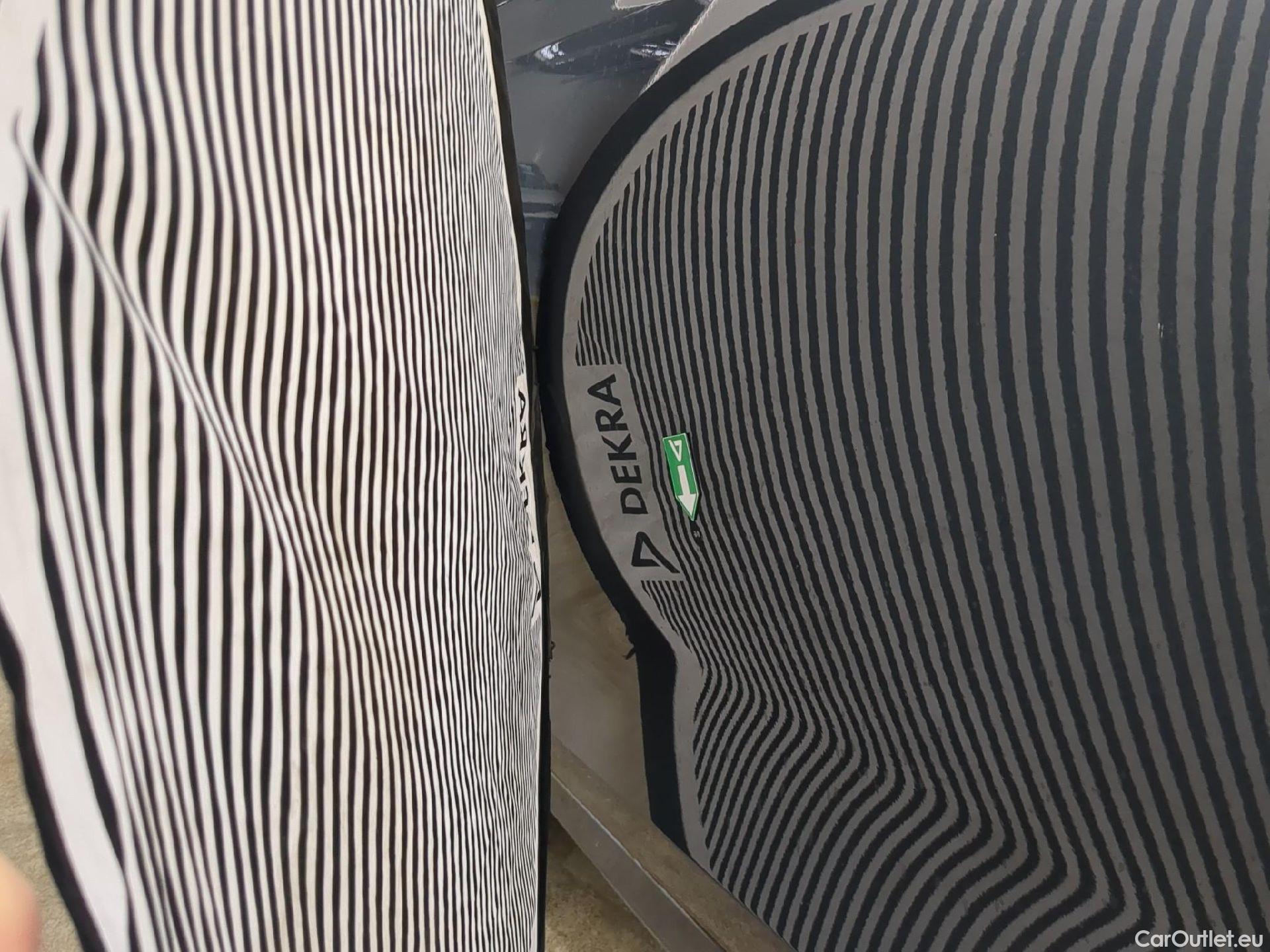  Skoda  Octavia SKODA  Combi / 2020 / 5P / Break 1.4 TSI PHEV iV 204 DSG6e Business #51