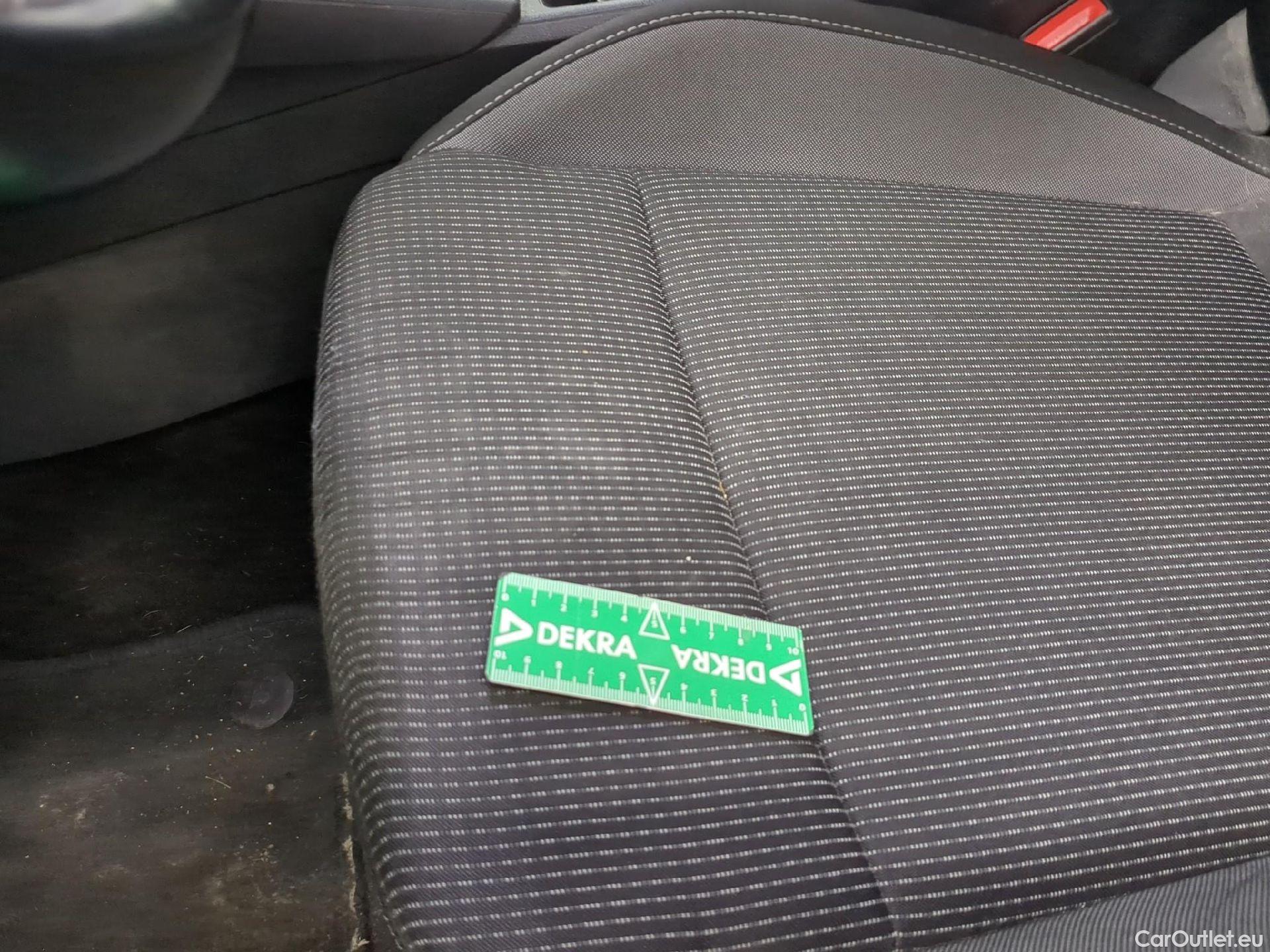  Skoda  Octavia SKODA  Combi / 2020 / 5P / Break 1.4 TSI PHEV iV 204 DSG6e Business #18