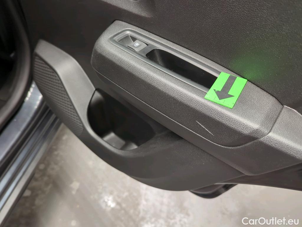  Dacia  Sandero 1.0 TCe 90CP Stepway Comfort #38