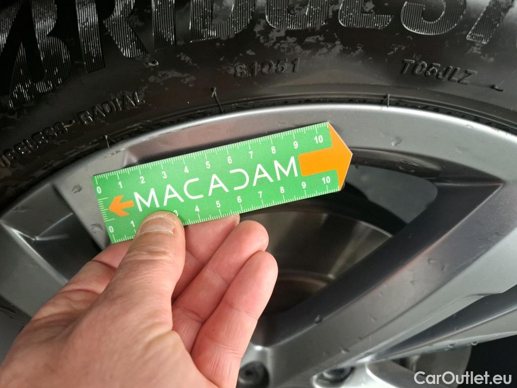  Volkswagen  Tiguan VOLKSWAGEN  / 2020 / 5P / SUV 2.0 TDI 150 DSG7 R-Line #5