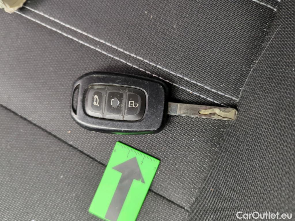  Dacia  Sandero 1.0 TCe 90CP Stepway Comfort #32