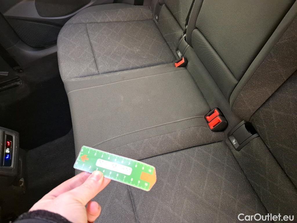  Volkswagen  Golf  VOLKSWAGEN SW / 2020 / 5P / Break 2.0 TDI SCR 150 DSG7 Life Business #26