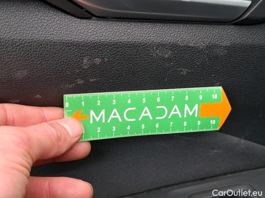  Volkswagen  Golf  VOLKSWAGEN / 2020 / 5P / Berline 2.0 TDI SCR 115 DSG7 Life Busi #3