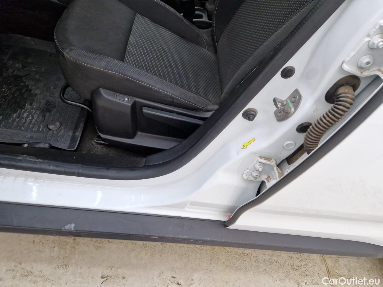  Dacia  Duster 1.5 Blue dCi 115CP Comfort 4WD #8