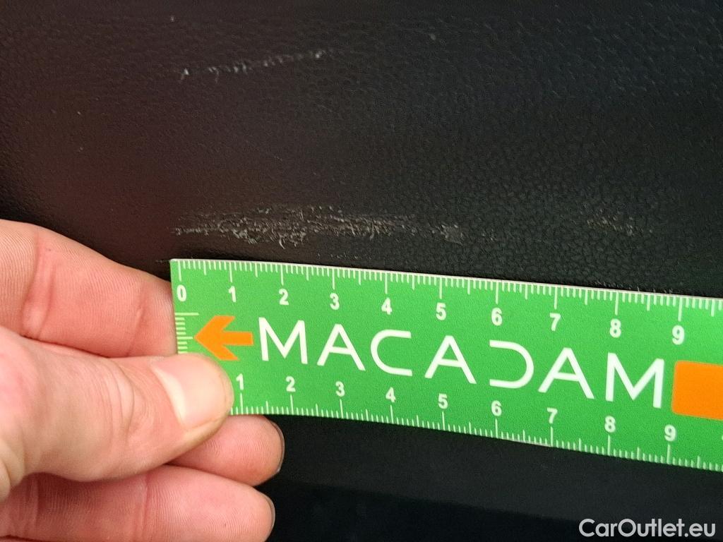  Volkswagen  Golf  VOLKSWAGEN / 2020 / 5P / Berline 2.0 TDI SCR 115 DSG7 Life Busi #35