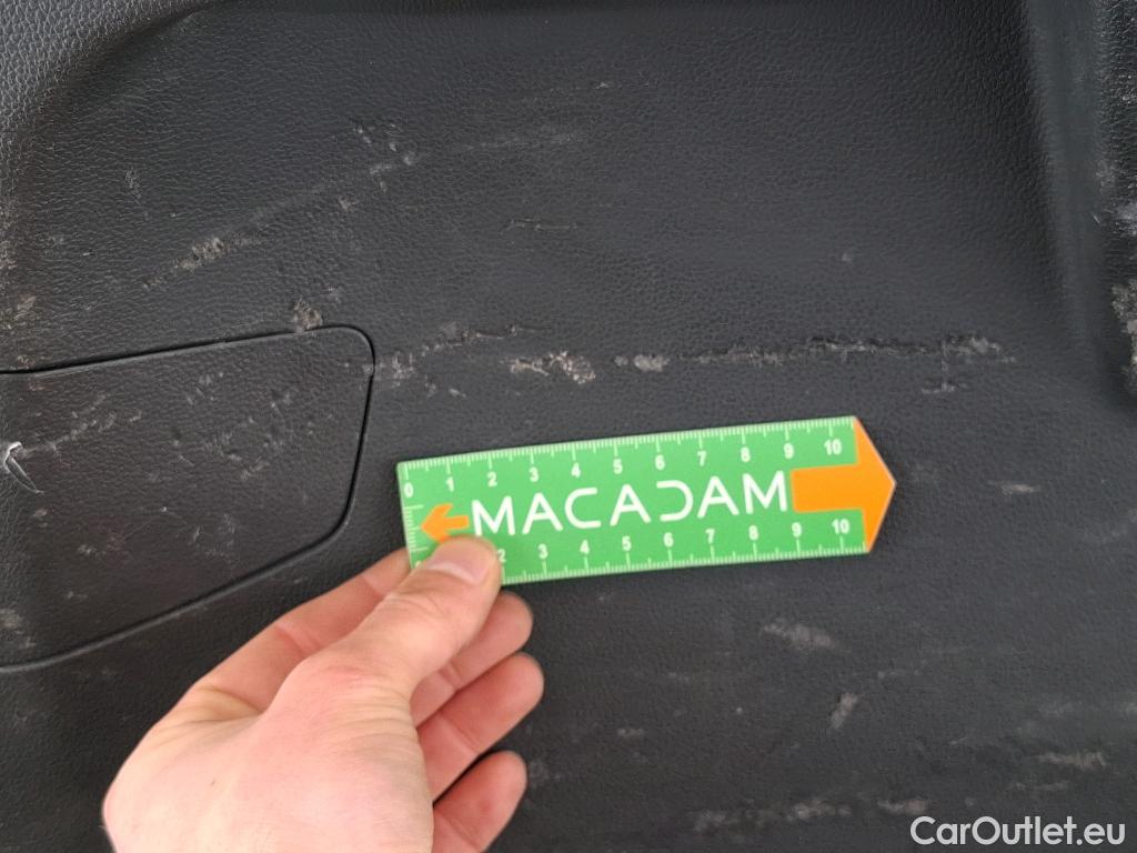  Volkswagen  Golf  VOLKSWAGEN / 2020 / 5P / Berline 2.0 TDI SCR 115 DSG7 Life Busi #12