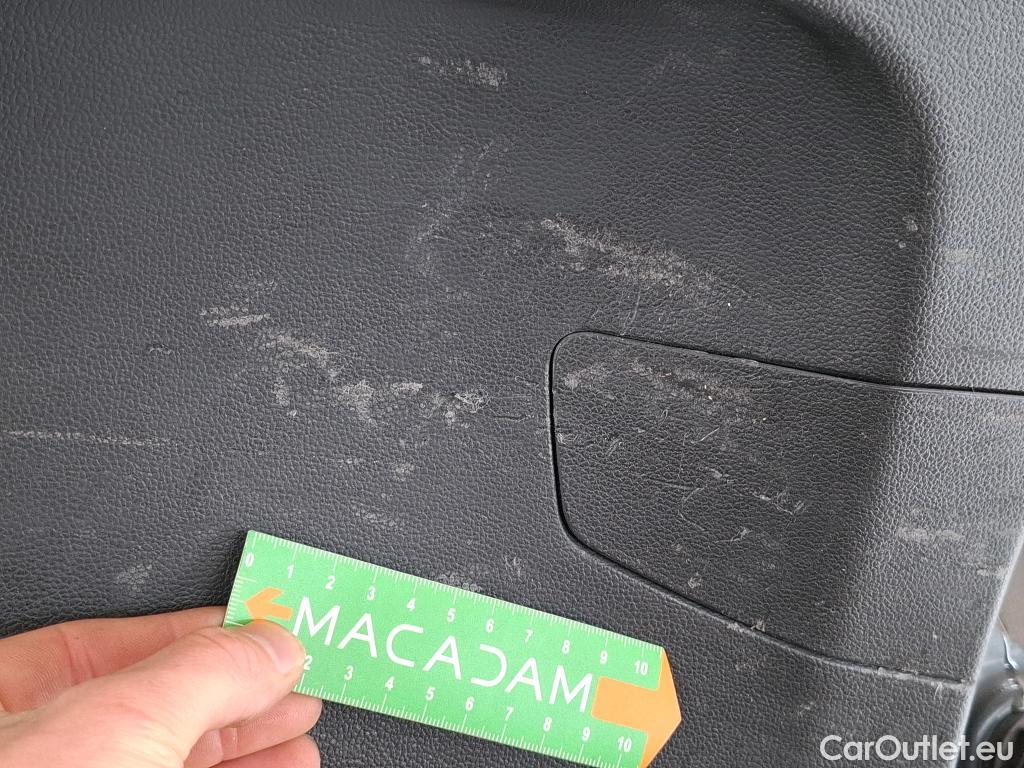  Volkswagen  Golf  VOLKSWAGEN / 2020 / 5P / Berline 2.0 TDI SCR 115 DSG7 Life Busi #14