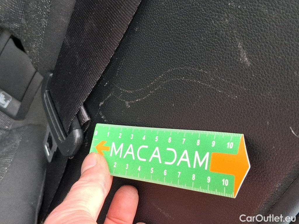  Volkswagen  Golf  VOLKSWAGEN / 2020 / 5P / Berline 2.0 TDI SCR 115 DSG7 Life Busi #25