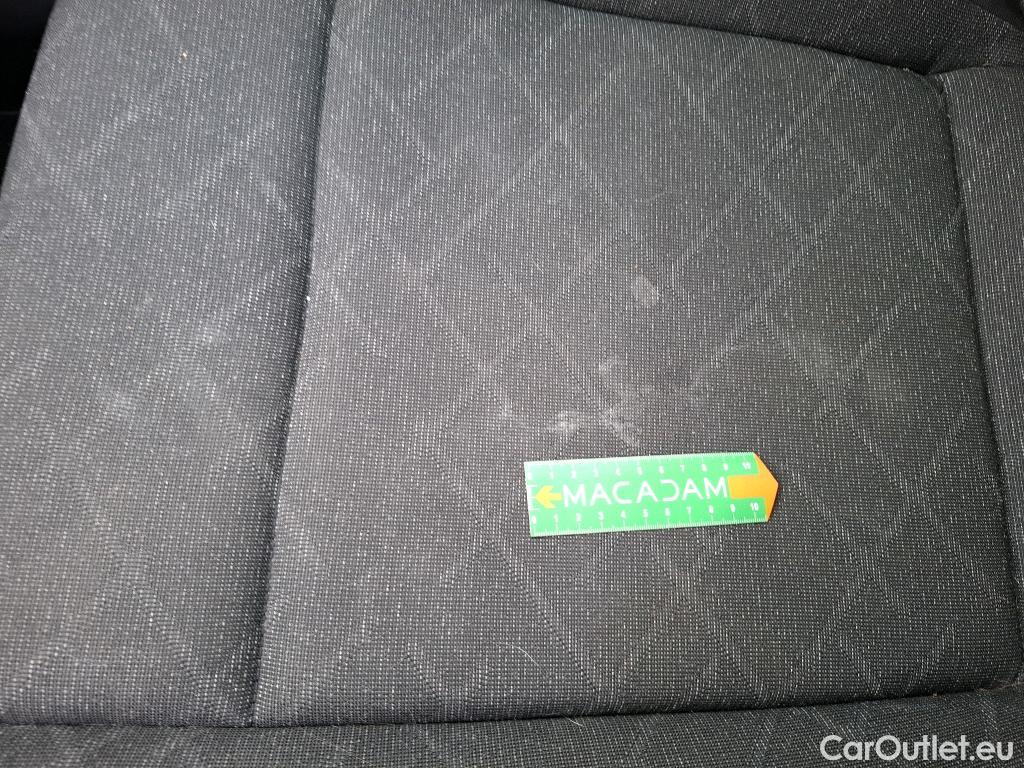  Volkswagen  Golf  VOLKSWAGEN / 2020 / 5P / Berline 2.0 TDI SCR 115 DSG7 Life Busi #41