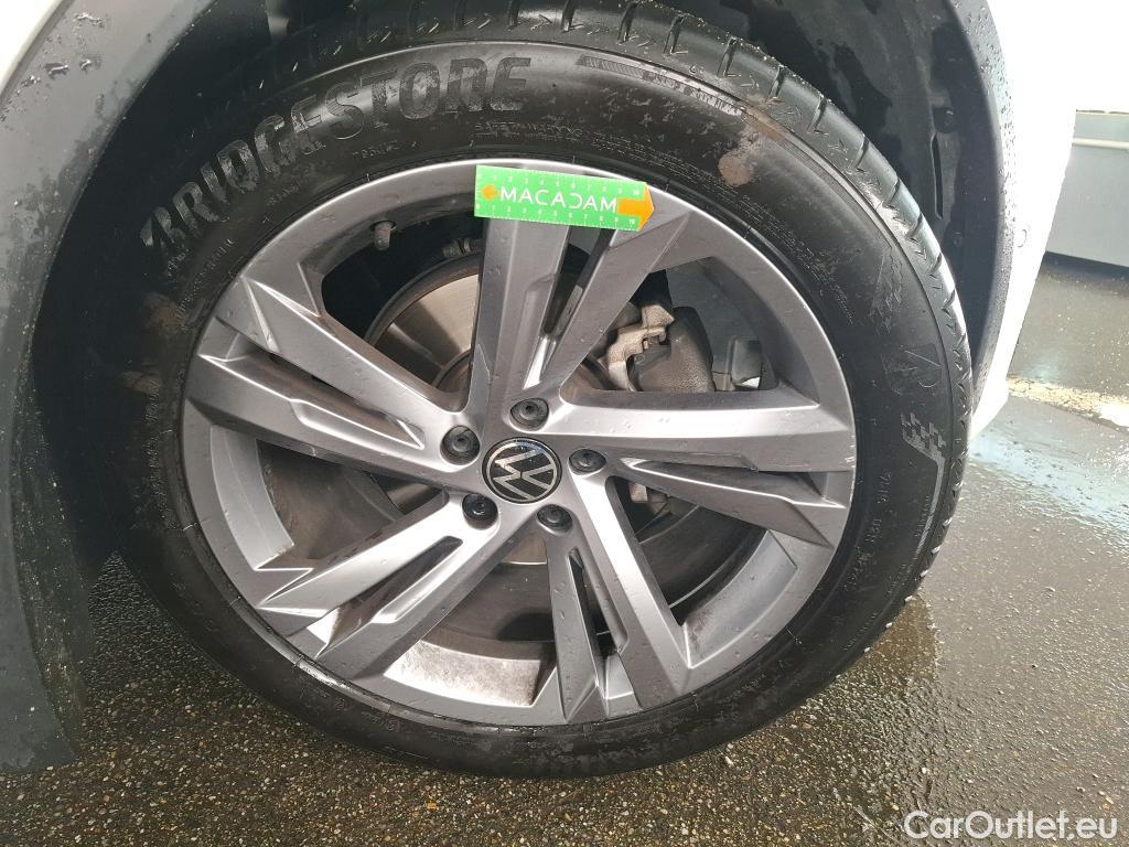  Volkswagen  Tiguan VOLKSWAGEN  / 2020 / 5P / SUV 2.0 TDI 150 DSG7 R-Line #4