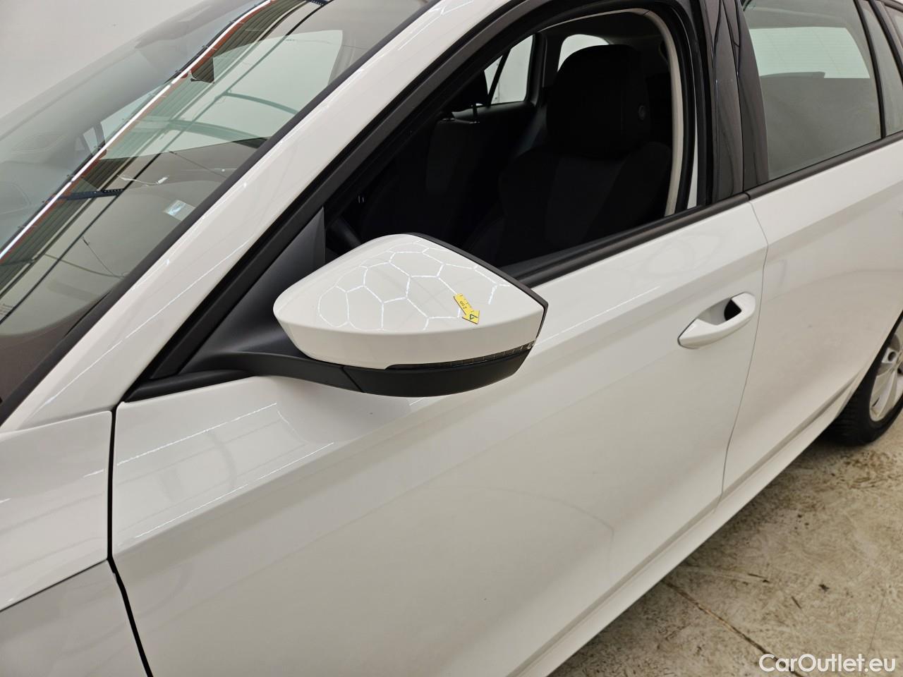  Skoda  Octavia 2.0 TDI 115CP Ambition Combi #1