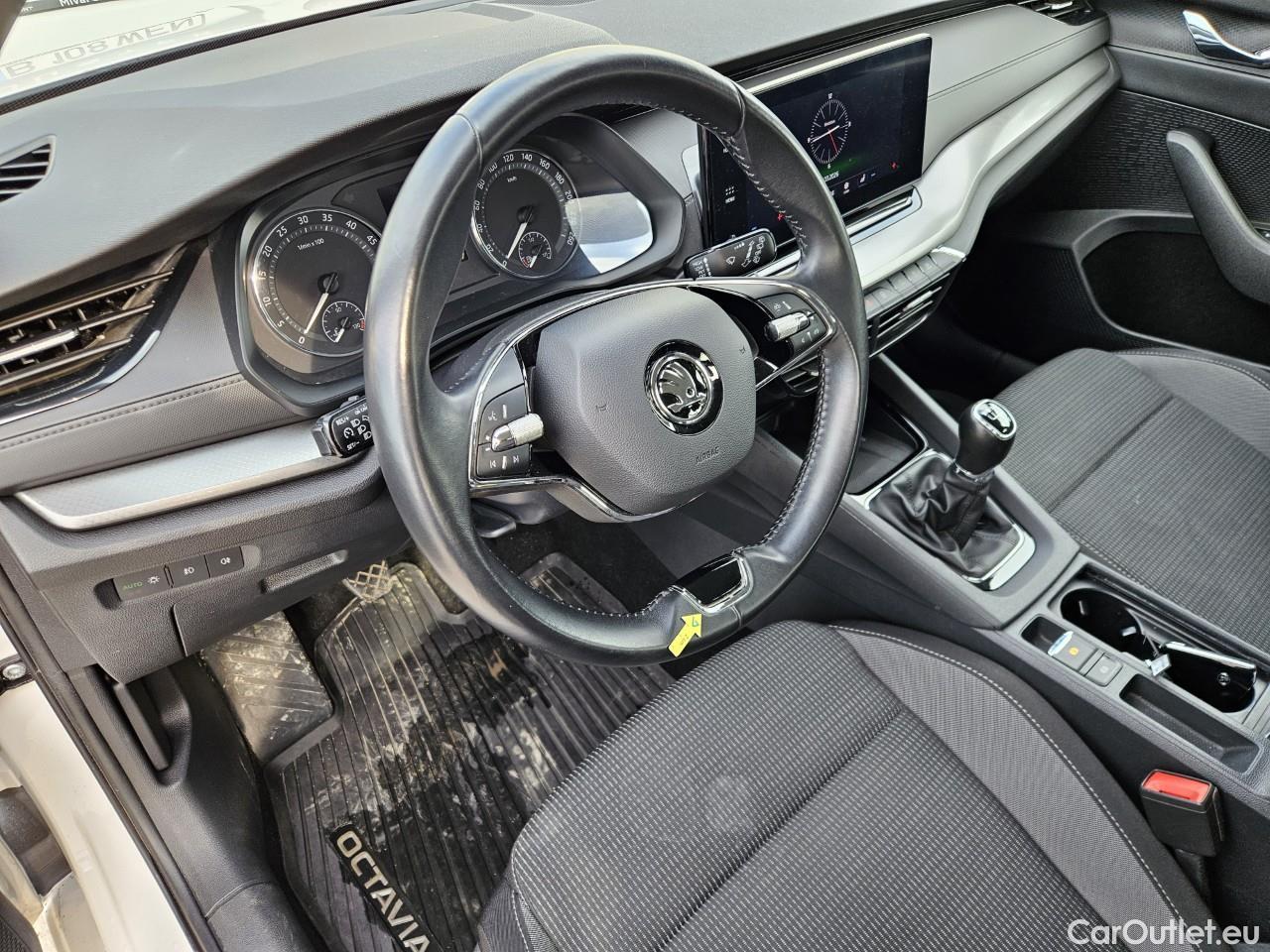  Skoda  Octavia 2.0 TDI 115CP Ambition Combi #35