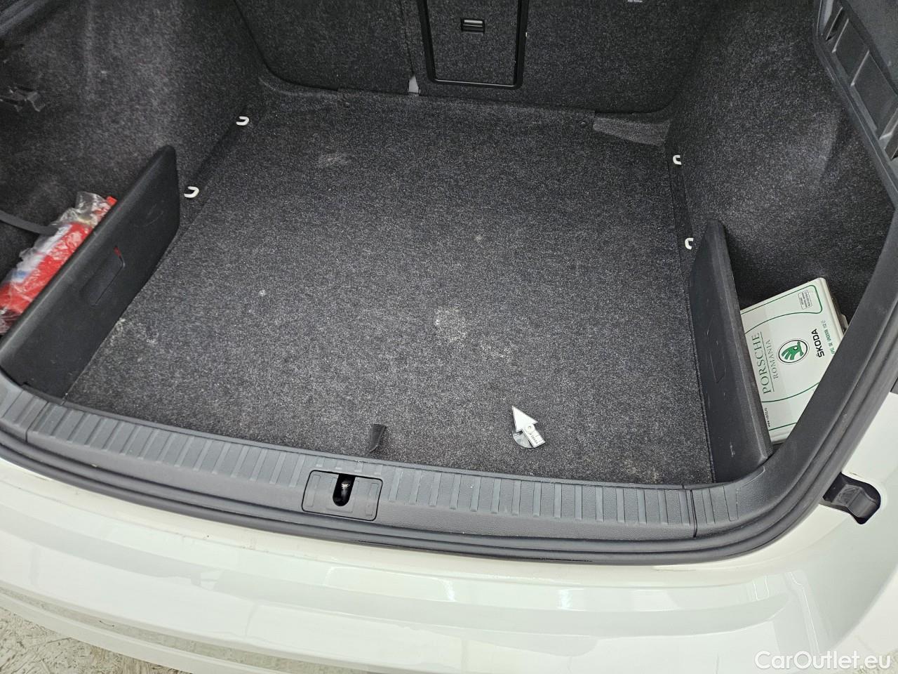  Skoda  Octavia 2.0 TDI 115CP Ambition Combi #33