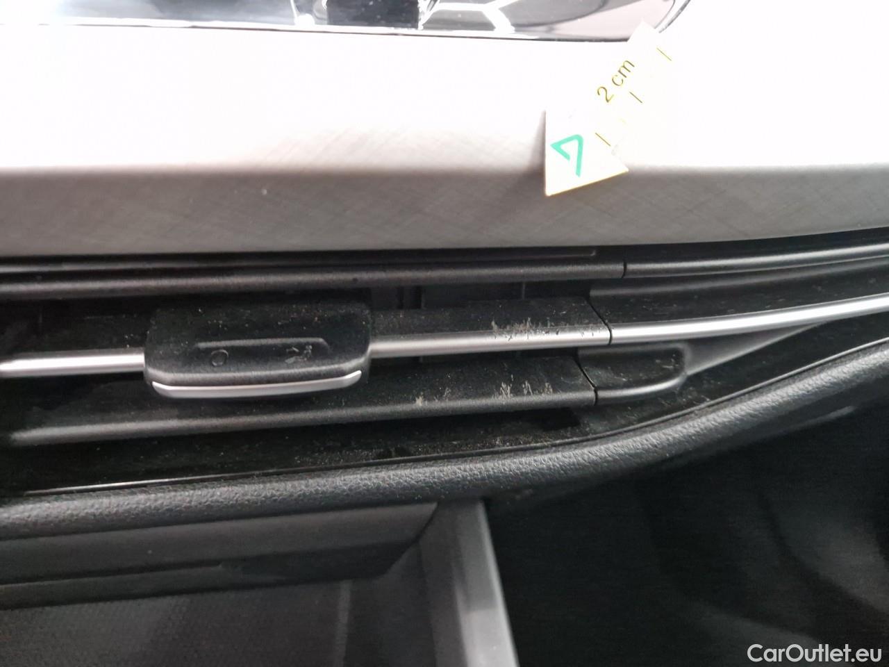  Volkswagen  Golf  2.0 TDI 116HP DSG Life Variant #38