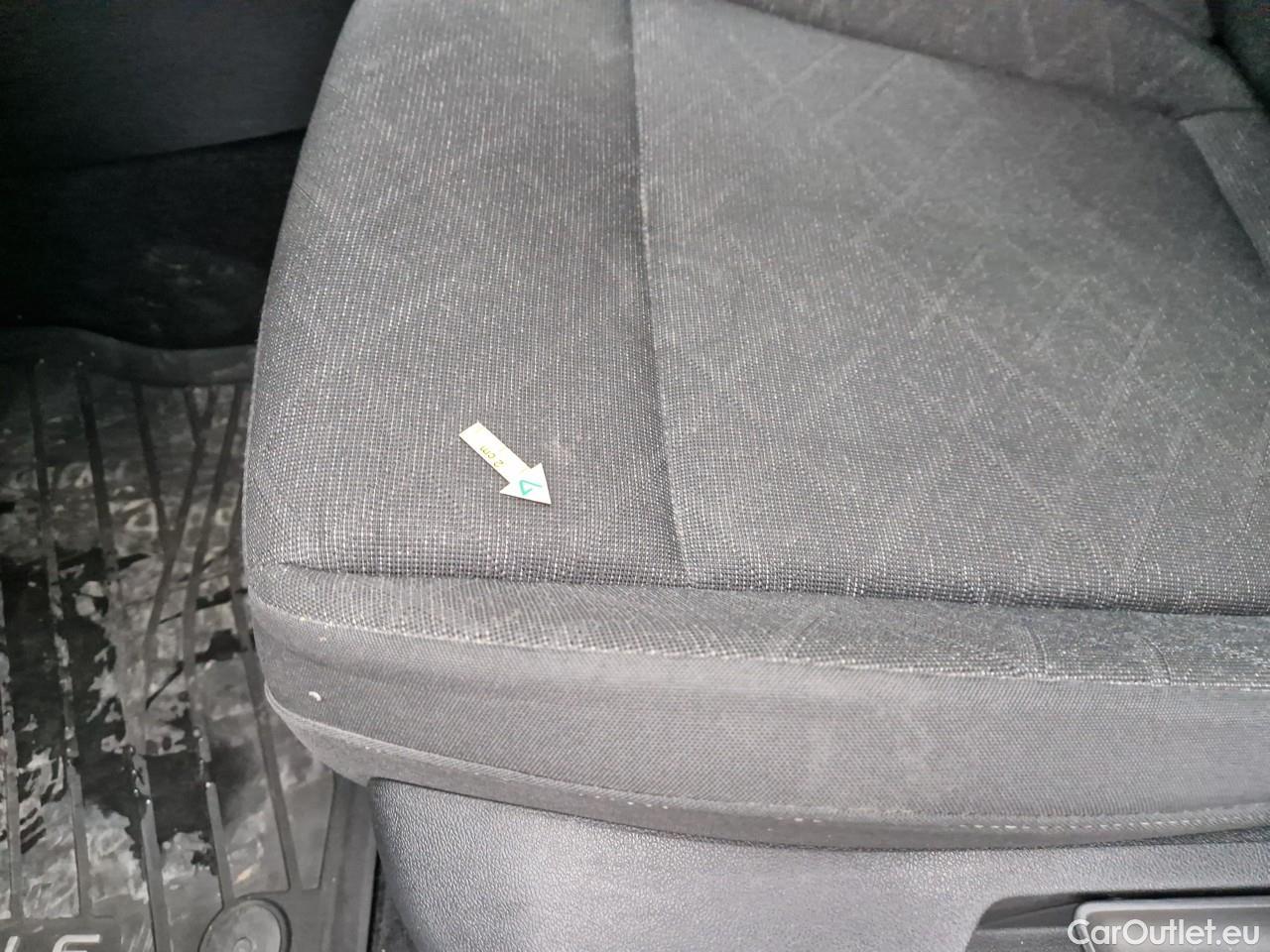  Volkswagen  Golf  2.0 TDI 116HP DSG Life Variant #30