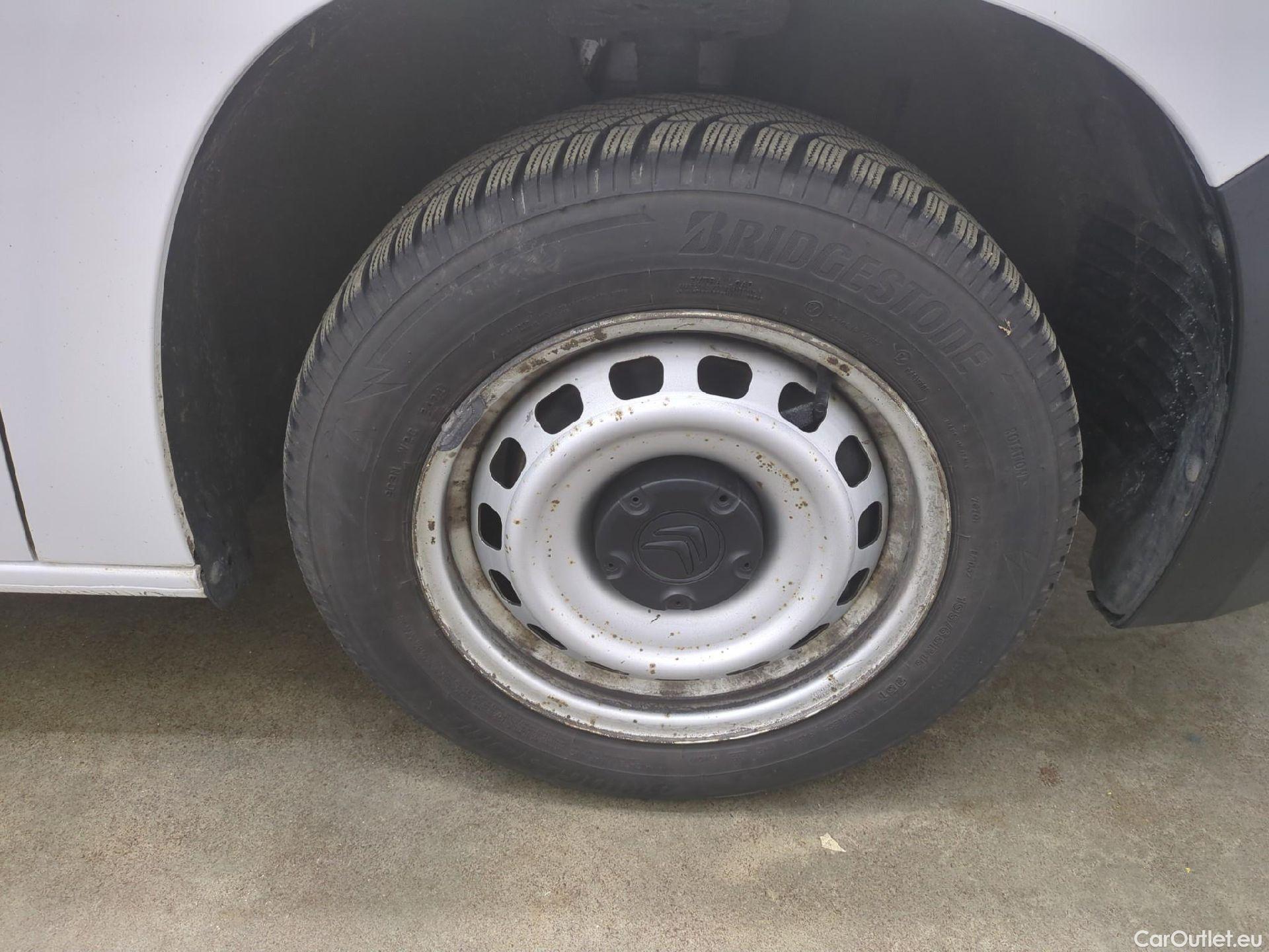  Citroen  Berlingo  Fourgon Club M 650 1.5 BlueHDi 75CV BVM5 E6dT #4