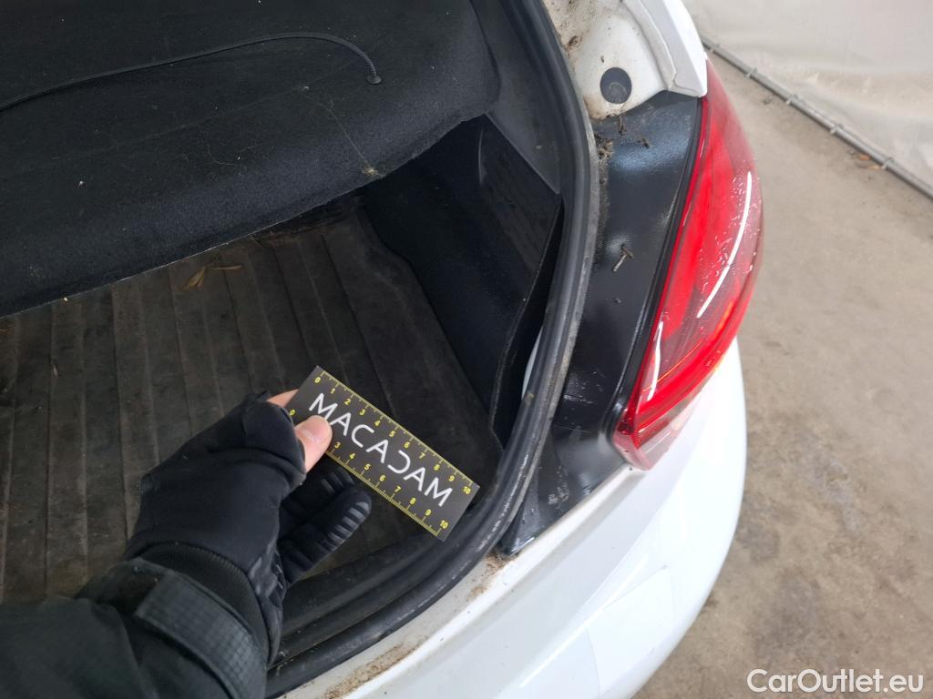  Peugeot  208  Affaire Premium Pack 1.2 80CV BVM5 E6dT #49