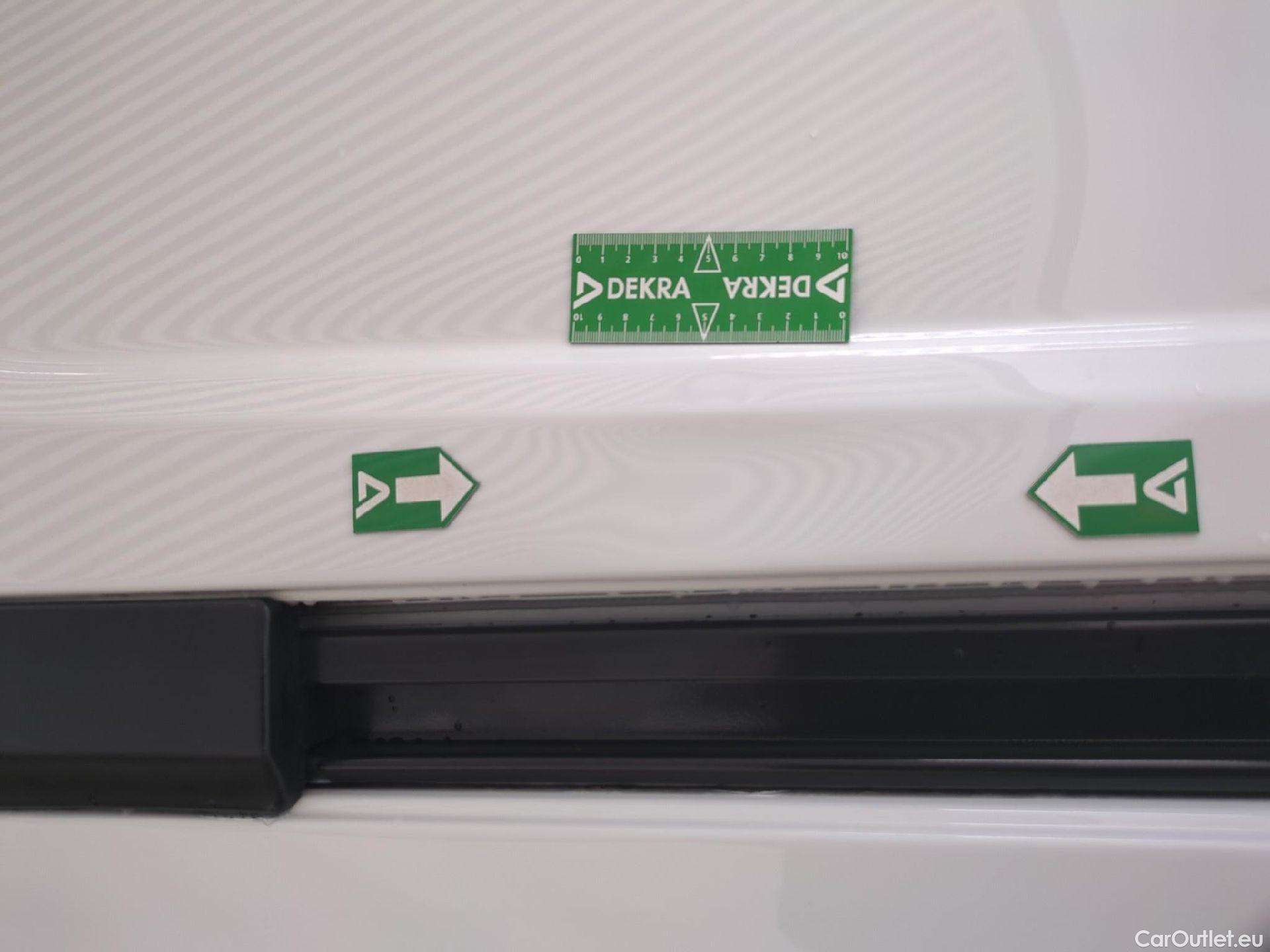  Renault  Trafic  III Fourgon L2H1 3T Confort 2.0 dCi 130CV BVM6 E6d #17