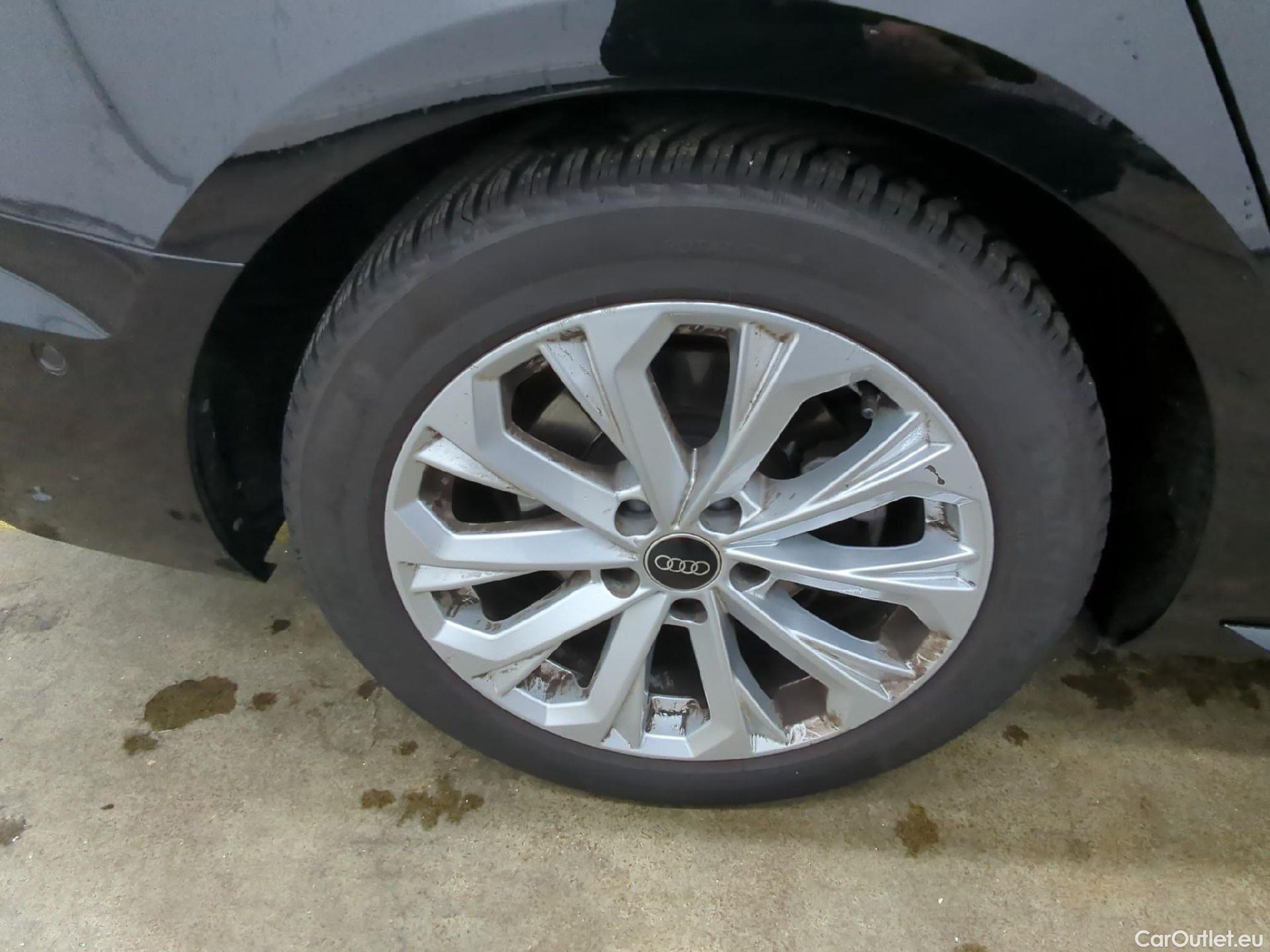  Audi  A4  Avant 35 TFSI Design 2.0 TFSI #4