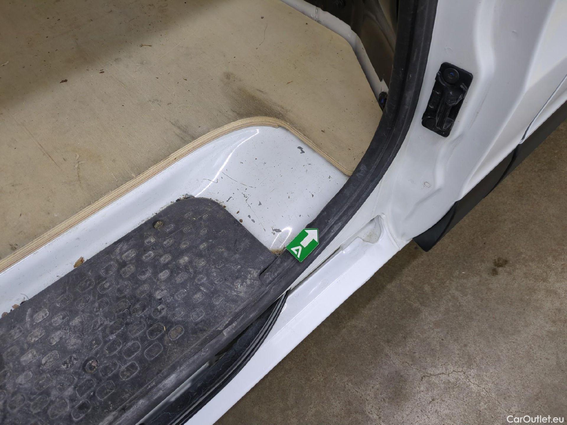  Renault  Trafic RENAULT  / 2021 / 4P / Fourgon tôlé FG GCF L2H1 3T Blue dCi 130 #4