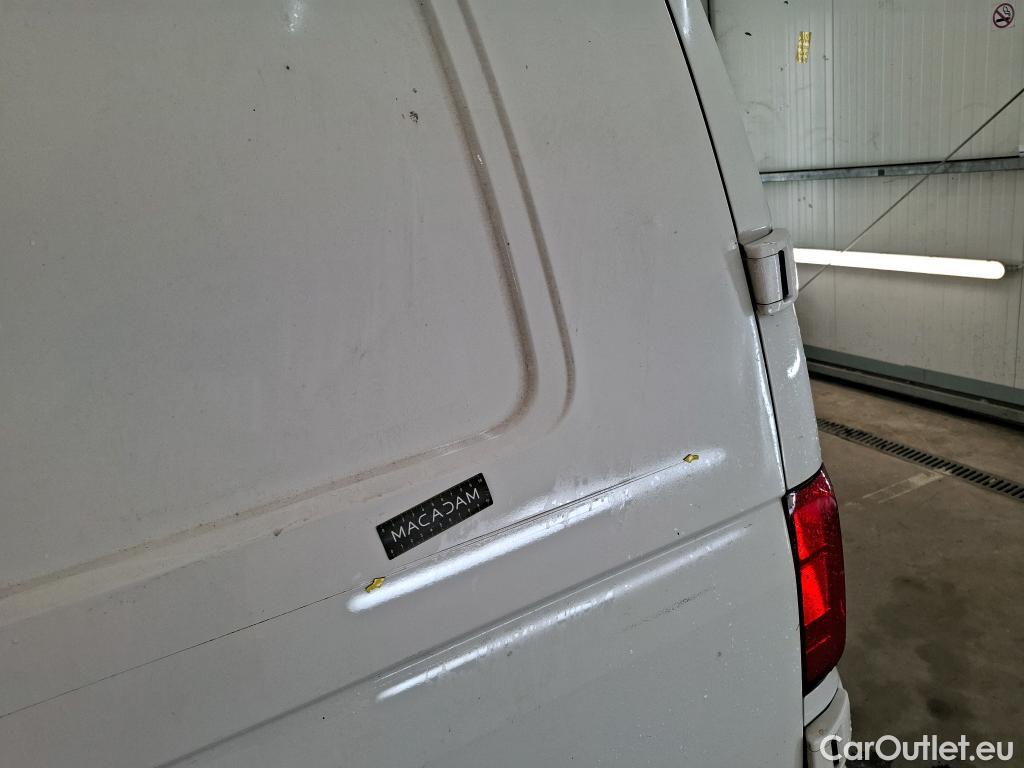  Volkswagen  Transporter VOLKSWAGEN  VU 4p Fourgon 2.0 TDi 110 L2H1 Busi Line Plu #7