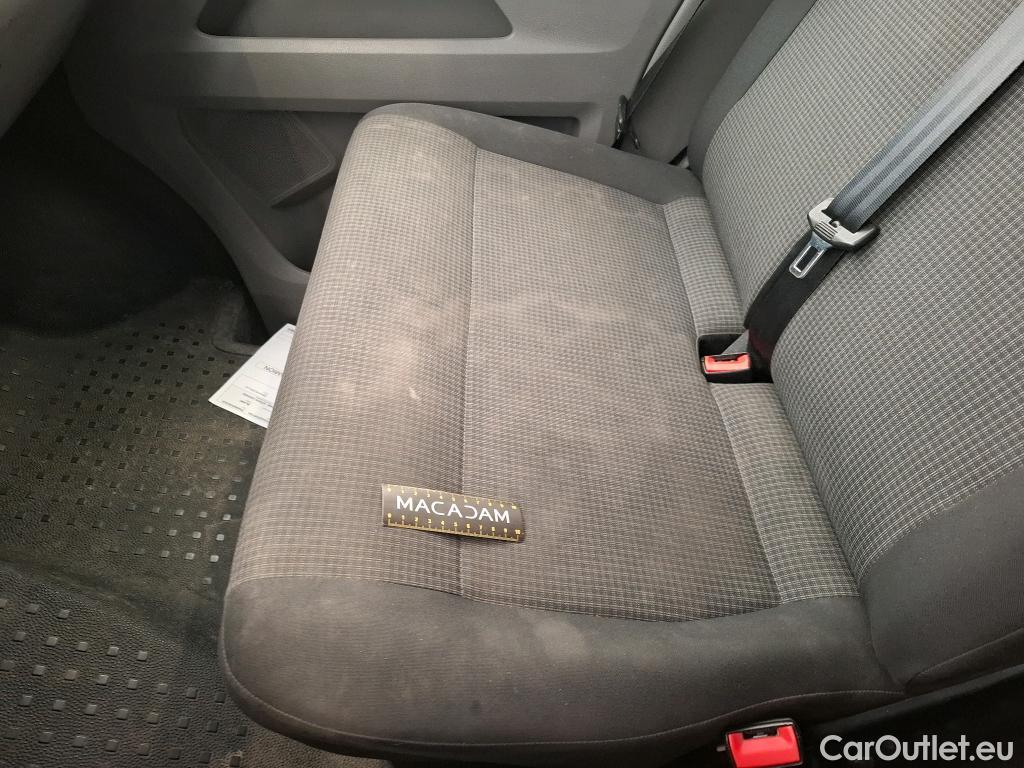  Volkswagen  Transporter VOLKSWAGEN  VU 4p Fourgon 2.0 TDi 110 L2H1 Busi Line Plu #65