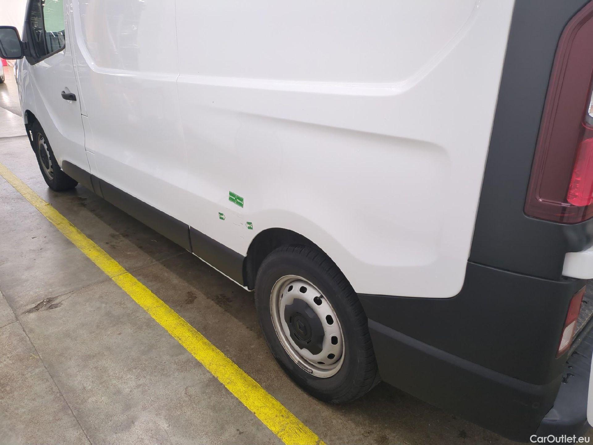  Renault  Trafic  III Fourgon L2H1 3T Confort 2.0 dCi 130CV BVM6 E6d #8